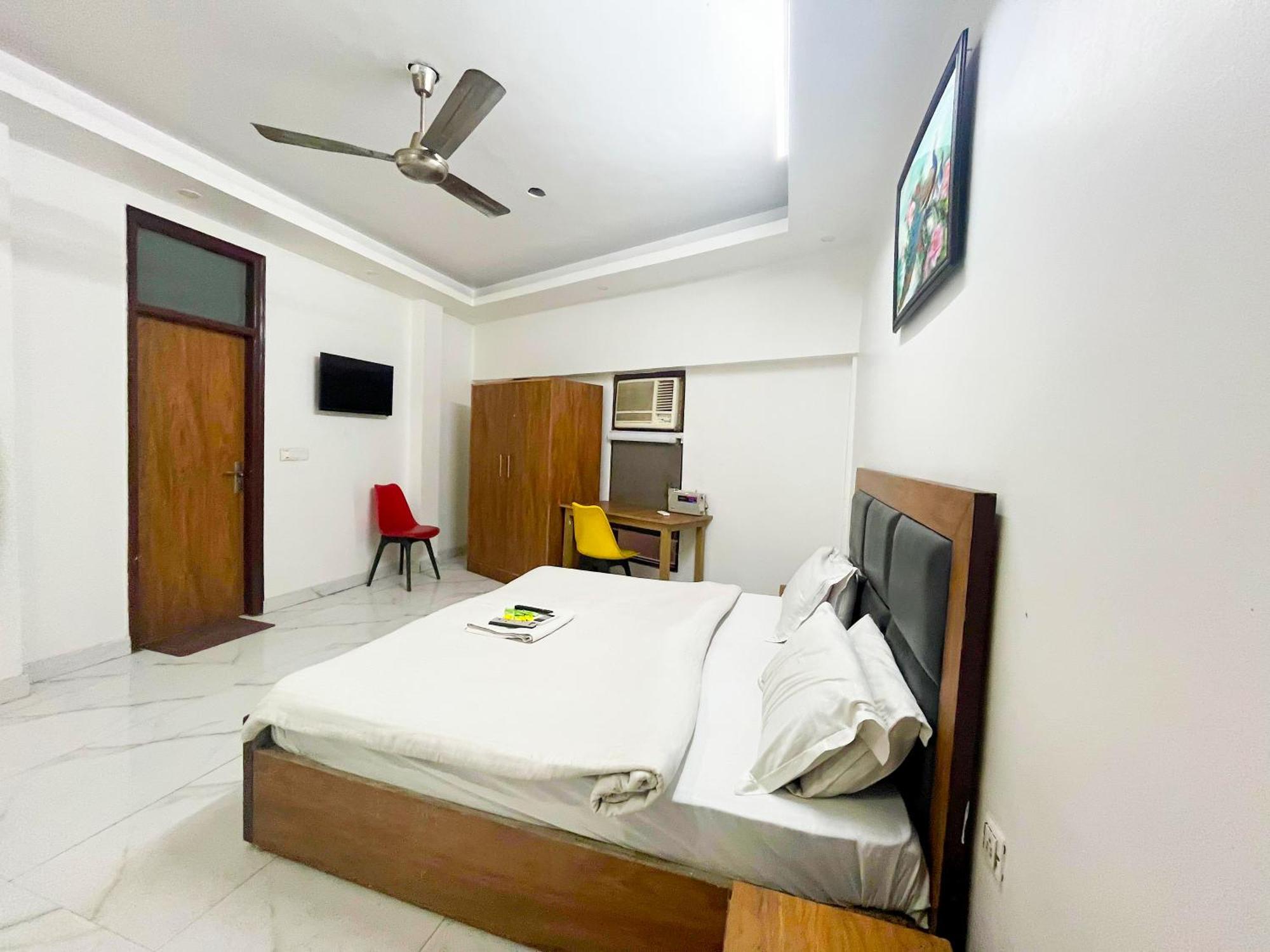Hotel Classy - Nizamuddin Railway Station 3*