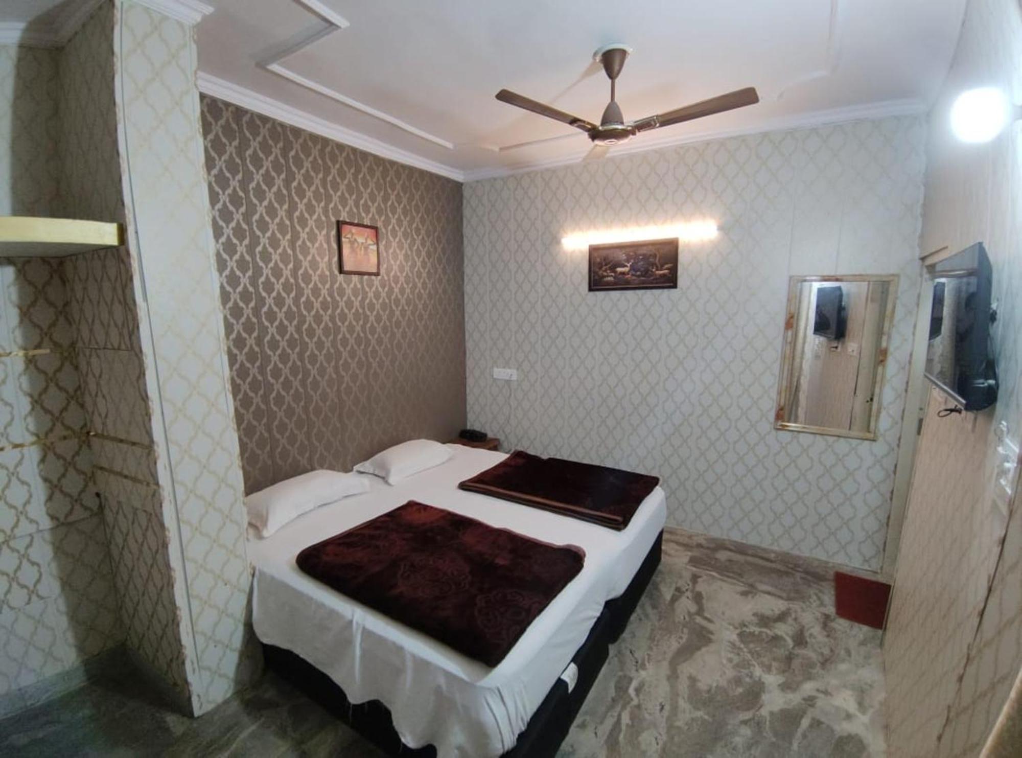 Classy - Nizamuddin Railway Station 3* New Delhi