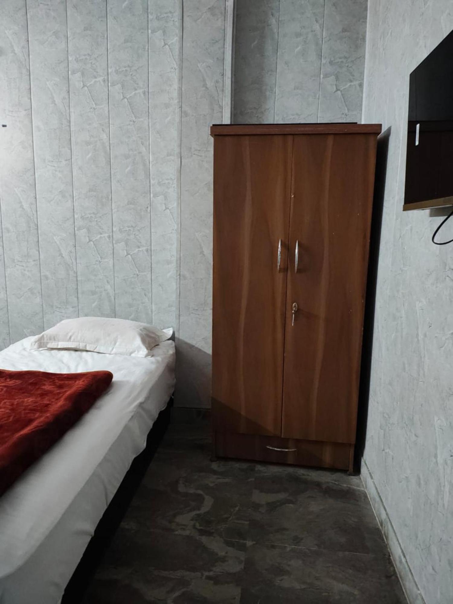 Hotel Classy - Nizamuddin Railway Station 3*